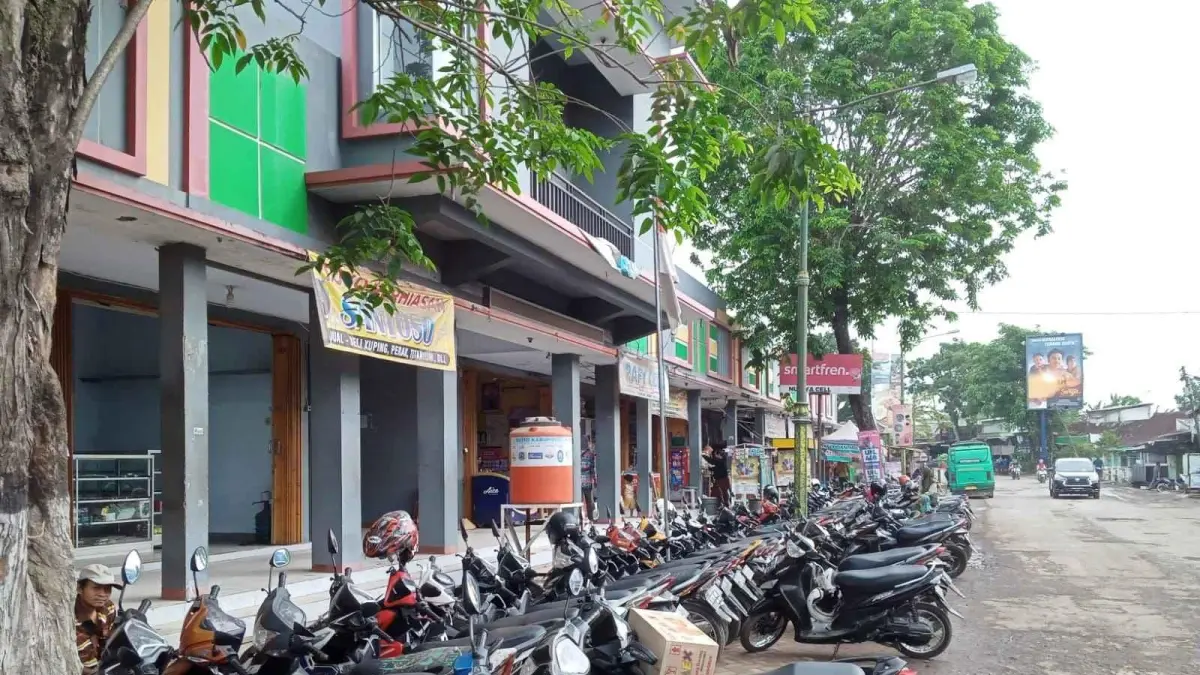 KEJAR TARGET: Parkir di Kabupaten Blora ditarget Rp 1,2 miliar, ataru menyetor Rp 100 juta per bulan. (ACHMAD SYAEROYZI/RDR.BJN)