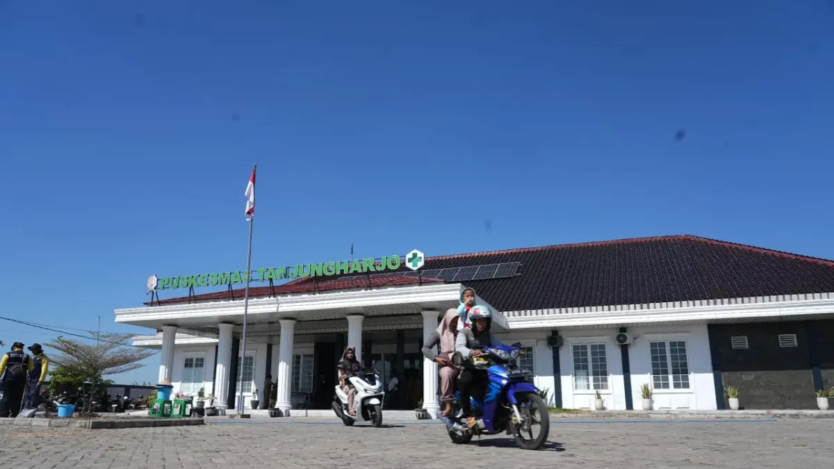SEMPAT MANGKRAK: Puskesmas Tanjungharjo berdiri di lahan seluas 7.159 m  ini sempat mangkrak, akhirnya beroperasi. (DEWI SAFITRI/RADAR BOJONEGORO)
