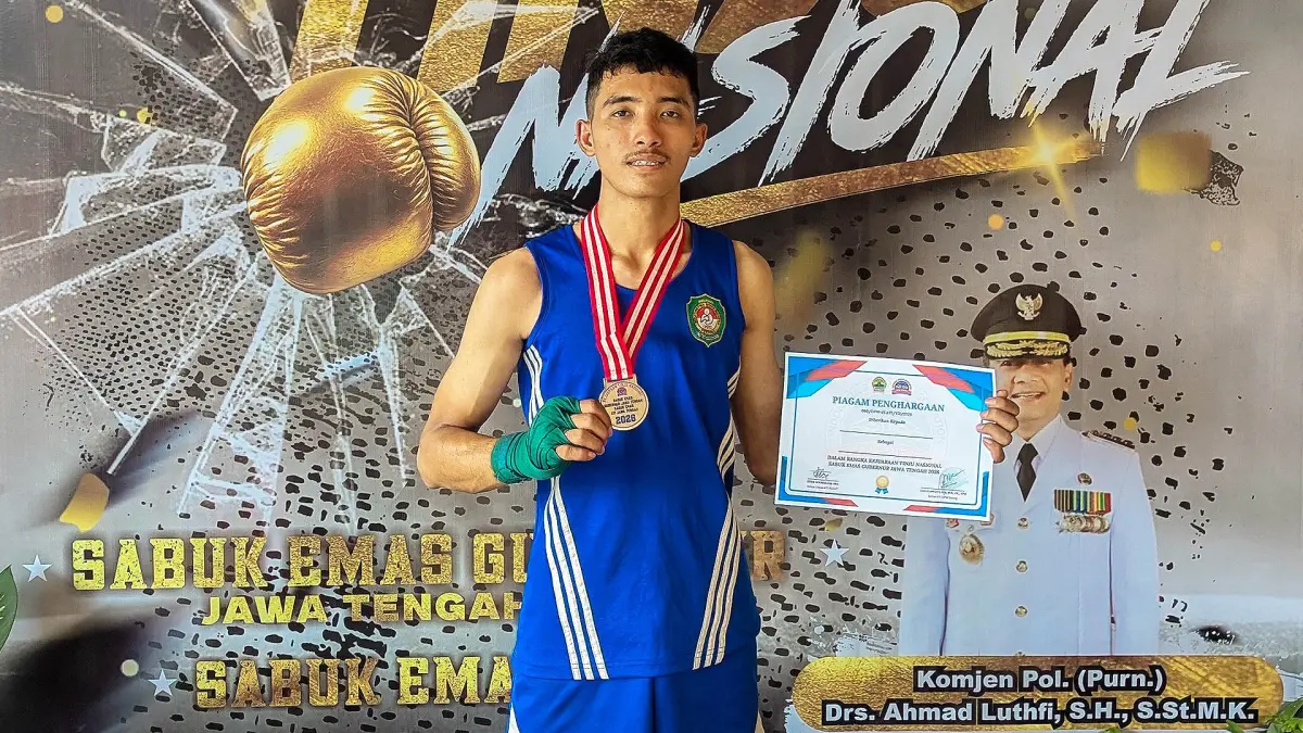 Fighter tangguh dan berprestasi di atas ring. Fairus Nurul Firdaus, mahasiswa Prodi Teknik Sipil Unigoro. (UNIGORO FOR RADAR BOJONEGORO)