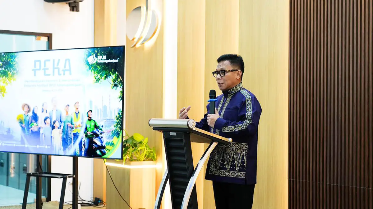 Direktur Utama BPJS Ketenagakerjaan Saiful Hidayat "keberhasilan penyelenggaraan jaminan sosial tidak lagi hanya diukur dari besarnya manfaat yang dibayarkan, tetapi dari kemampuan manfaat tersebut dalam membantu keluarga peserta bangkit, mandiri, dan kembali produktif setelah menghadapi risiko". (BPJS KETENAGAKERJAAN FOR RADAR BOJONEGORO)