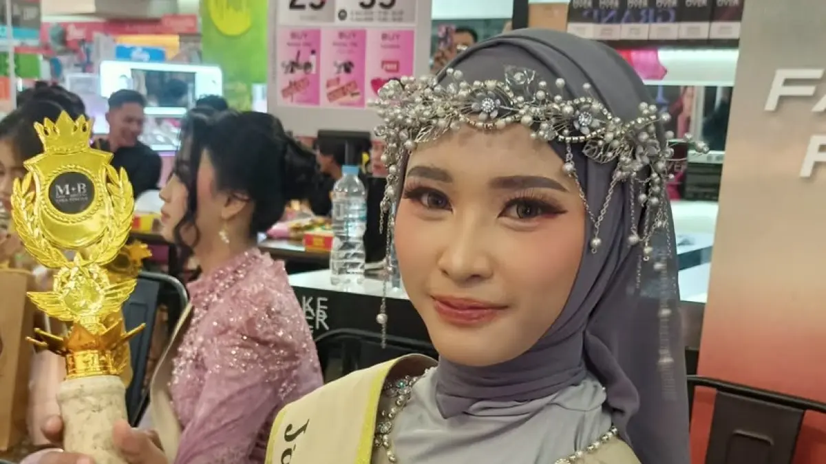 ISTI SUFA PUTRI: Debut Manis Harumkan Nama Sekolah(RADAR BOJONEGORO)

