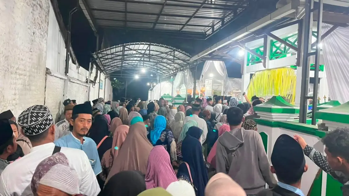 TRADISI: Ruwatan masal blora, Peserta dari Jepang hingga Merauke (RAHUL OSCARRA DUTA/RADAR BOJONEGORO)
