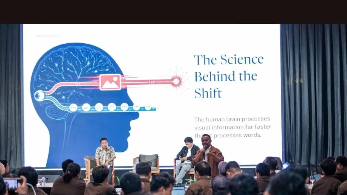 DATA PEMBACA: Pemateri menyampaikan hasil riset tentang fakta pembaca, perbedaan waktu memahami informasi melalui teks dan visual.(MUHAMMAD SUAEB/RADAR BOJONEGORO)