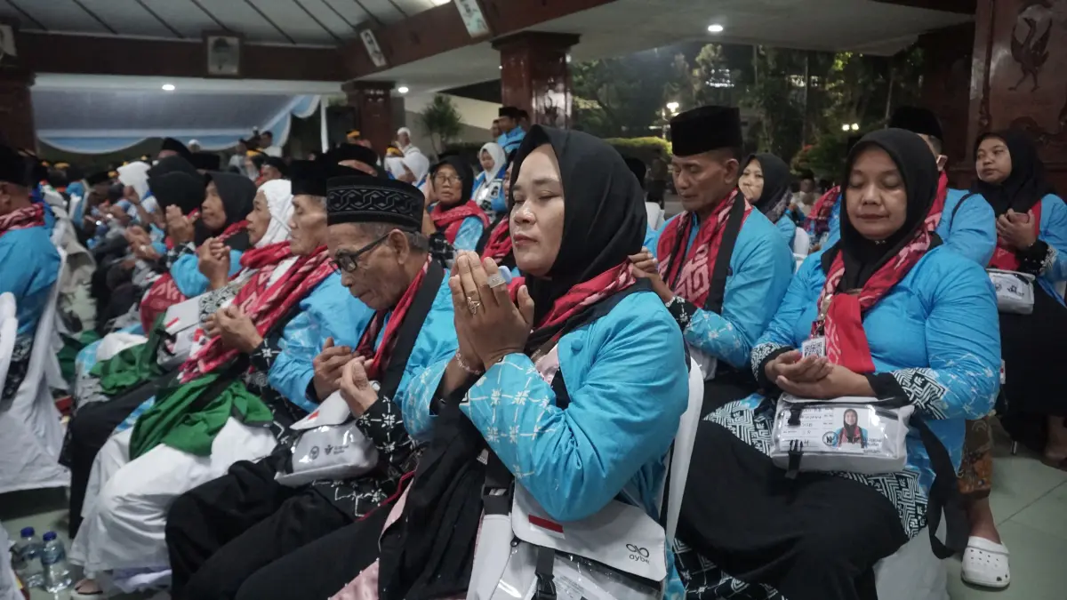 TAMU ALLAH: Proses pemberangkatan Jemaah haji 2026, mulai tahun depan terbang ke Tanah Suci via Embarkasi Kediri. (DOKUMENTASI RADAR BOJONEGORO)
