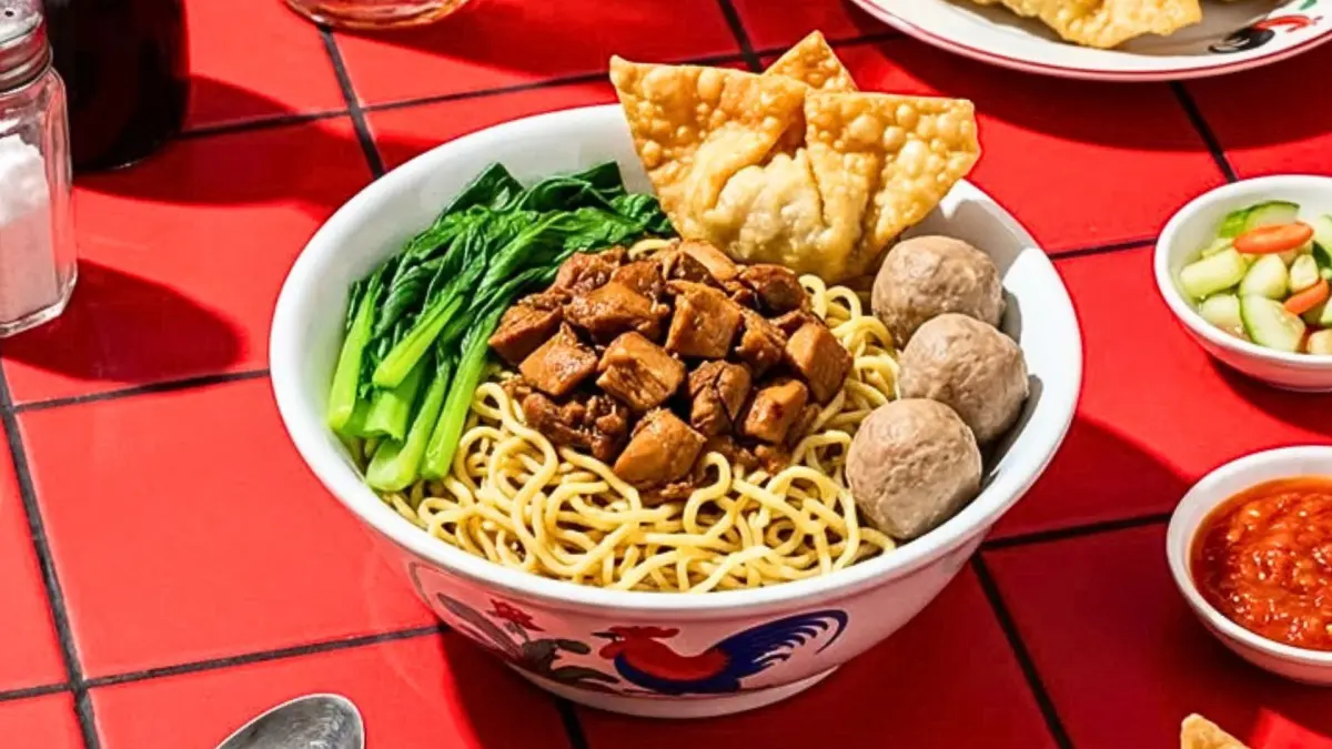 Pecinta kuliner wajib mencoba kuliner mi ayam yang kami rekomendasikan di Bojoneogro. (PINTEREST/ANDHIKA FERIAWAN/RADAR BOJONEGORO)
