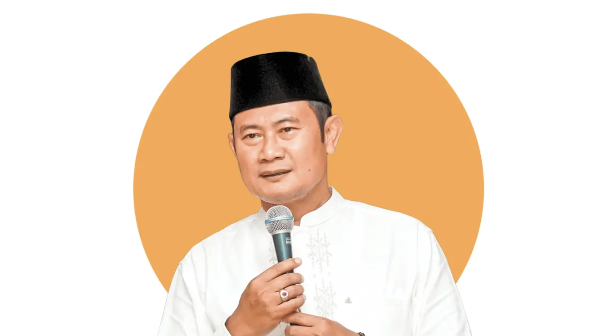 BUPATI LAMONGAN YUHRONUR