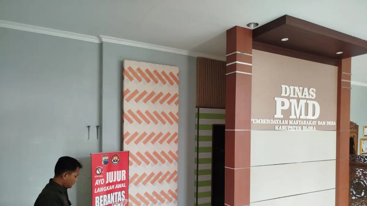 BERPROSES: Dinas PMD Blora melakukan verifikasi tahap awal di 16 desa yang mencakup 45 titik. (ACHMAD SYAEROYZI/RDR.BJN)