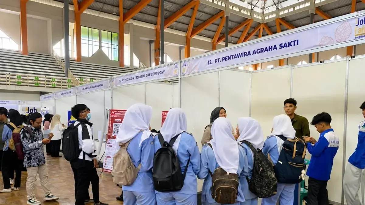 BELUM MAKSIMAL: Job fair yang diselenggarakan Pemkab Blora bulan lalu menyediakan 7.678 lowongan yang disediakan 34 perusahaan, tapi hanya 208 pelamar dinyatakan diterima bekerja. (IST./RDR.BJN)
