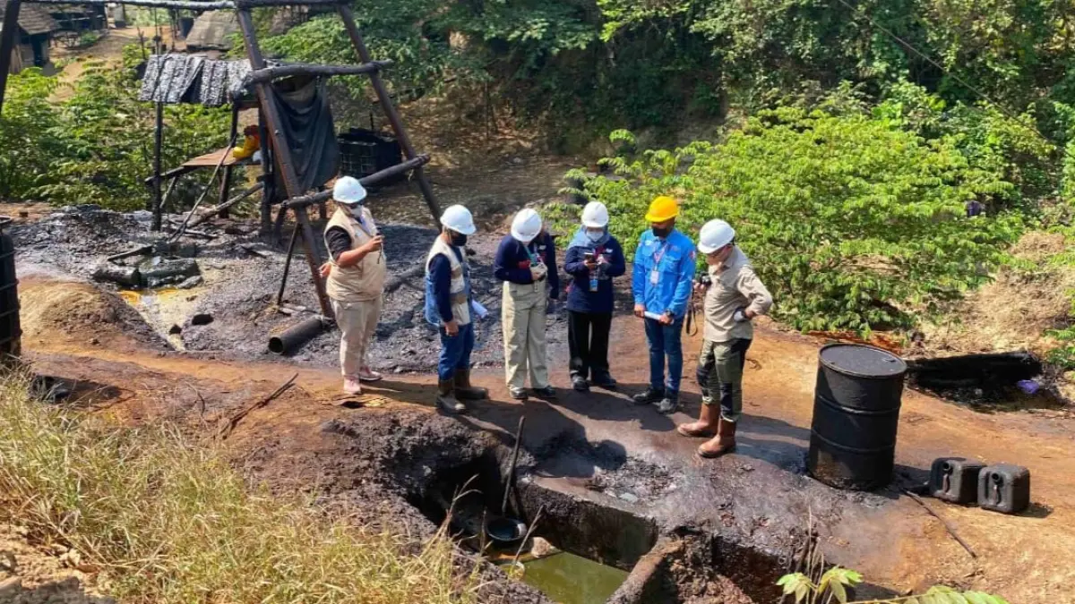 SURVEI LAPANGAN: Asesmen lapangan Aspiring UNESCO Global Geopark saat Geosite Wonocolo Hargomulyo. (ISTIMEWA/RADAR BOJONEGORO)