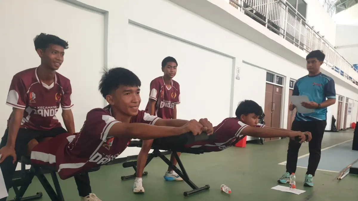 TES FISIK : Sejumlah atlet Porkab 2026 menjalani tes fisik menjelang Porprov Jatim. (IRVAN/RADARBOJONEGORO)