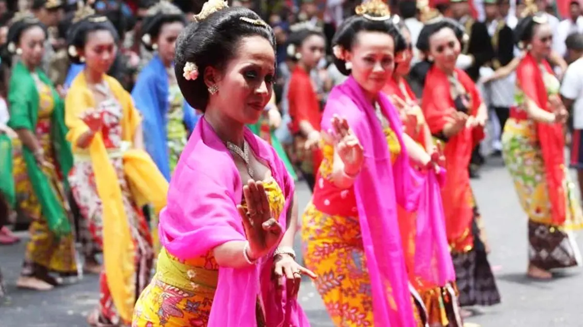 Kesenian Tari Tayub menjadi salah satu budaya tradisional yang masih digandrungi beberapa seniman Bojonegoro. (ISTIMEWA/ANDHIKA FERIAWAN/RADAR BOJONEGORO)