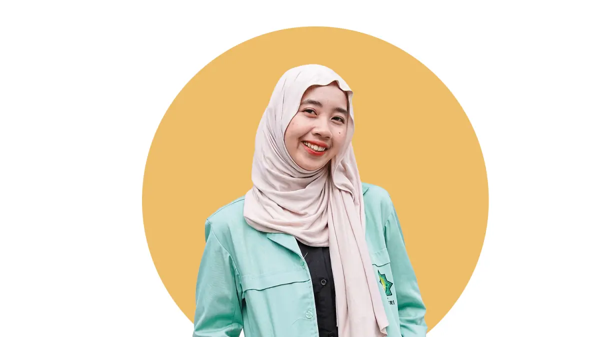 SHE: Ana Fashol Fitriana, Tambah Wawasan Lewat Buku dan Musik