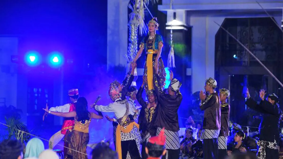 Sandur, salah satu warisan kesenian budaya khas Bojonegoro yang harus terus dilestarikan. (ISTIMEWA/ANDHIKA FERIAWAN/RADAR BOJONEGORO)