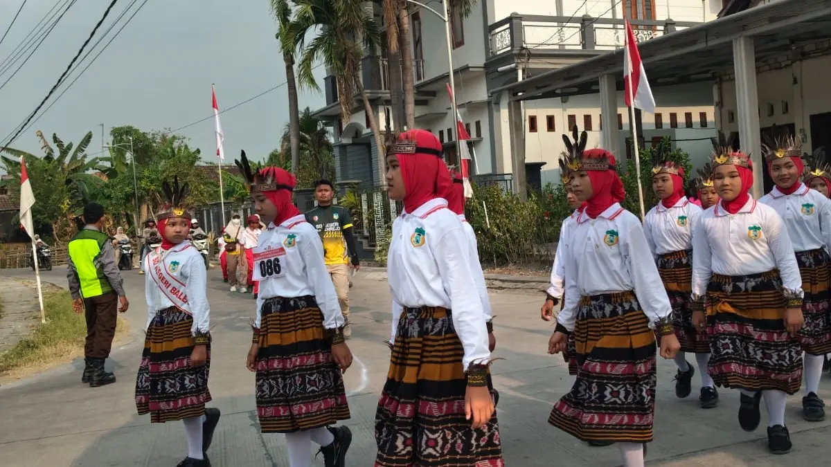 SEMARAK: Lomba Gustusan Antar desa (YANA DWI KURNIYA WATI/RADAR BOJONEGORO)