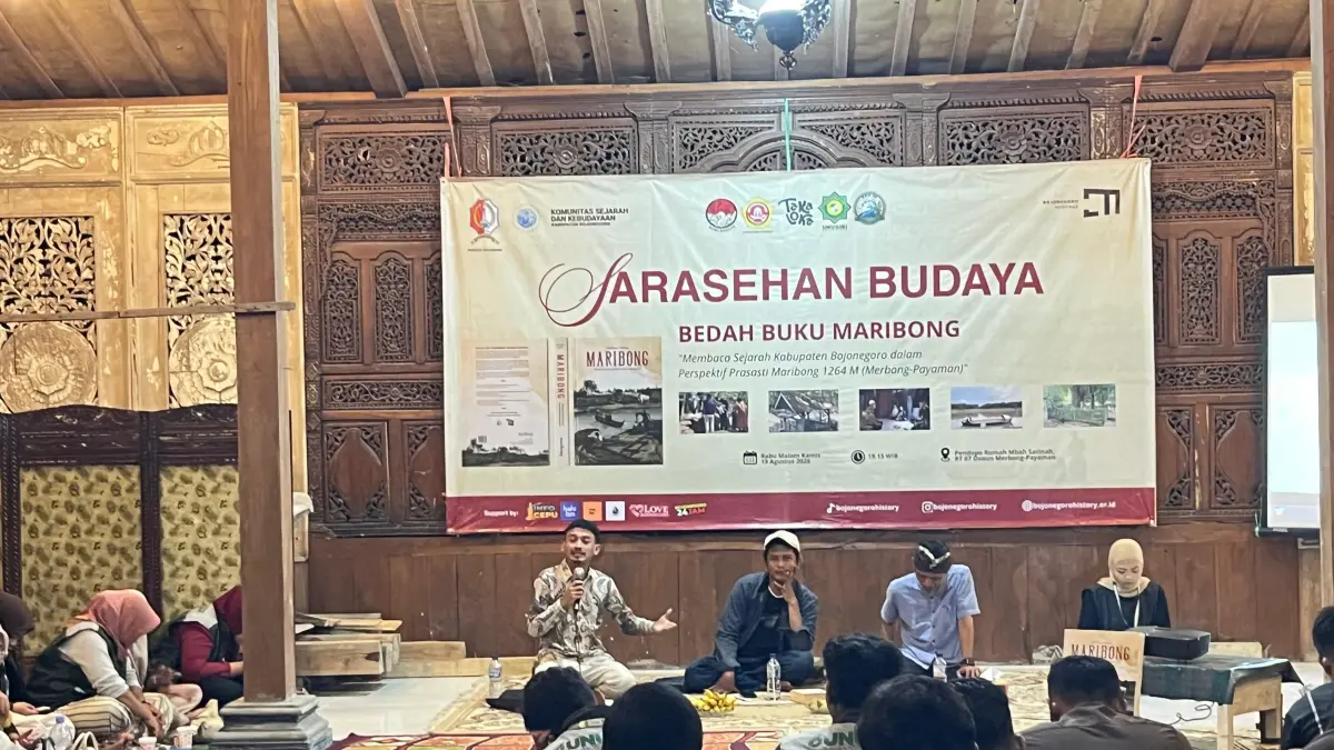 SARASEHAN : Suasana bedah buku Maribong di Desa Payaman Kecamatan Ngraho. (YANA DWI/RADAR BOJONEGORO)