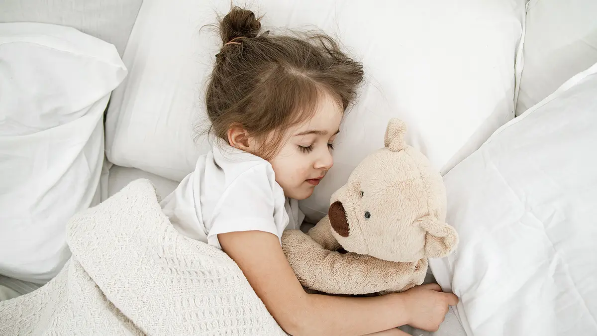 Tidur yang cukup dan ideal anak dapat membantu tumbuh kembang anak. (MAGNIFIC/ANDHIKA FERIAWAN/RADAR BOJONEGORO)