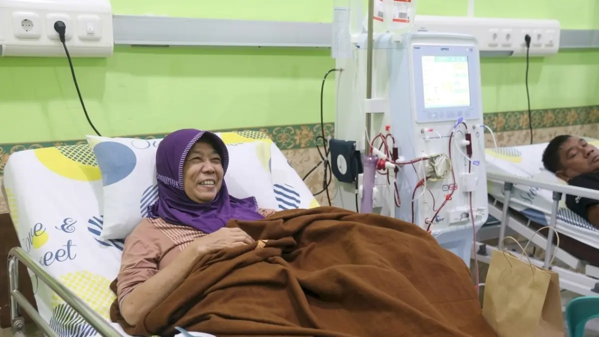 CUCI DARAH: Pelayanan hemodialisa (HD) atau cuci darah di RSUD Dr. R. Soetijono Blora masyarakat yang saat ini cuci darah. (IST./RDR.BJN)