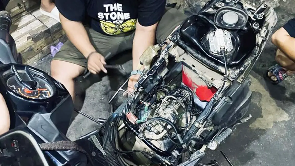 Ilustrasi servis motor matik yang bisa membuat biaya membengkak. (PINTEREST/ANDHIKA FERIAWAN/RADAR BOJONEGORO)