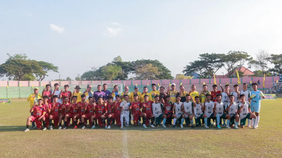 KAMPIUN: SMAN 3 Bojonegoro berhasil raih juara 1 Turnamen Bahlil Mini Soccer Zona 5, Selasa (15/9).