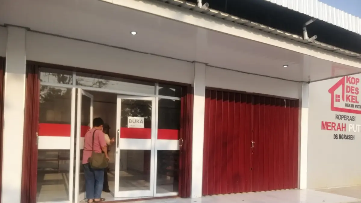 KOPERASI : Salah satu gedung koperasi desa merah putih yang ada di Bojonegoro.(YANA/RADAR BOJONEGORO)