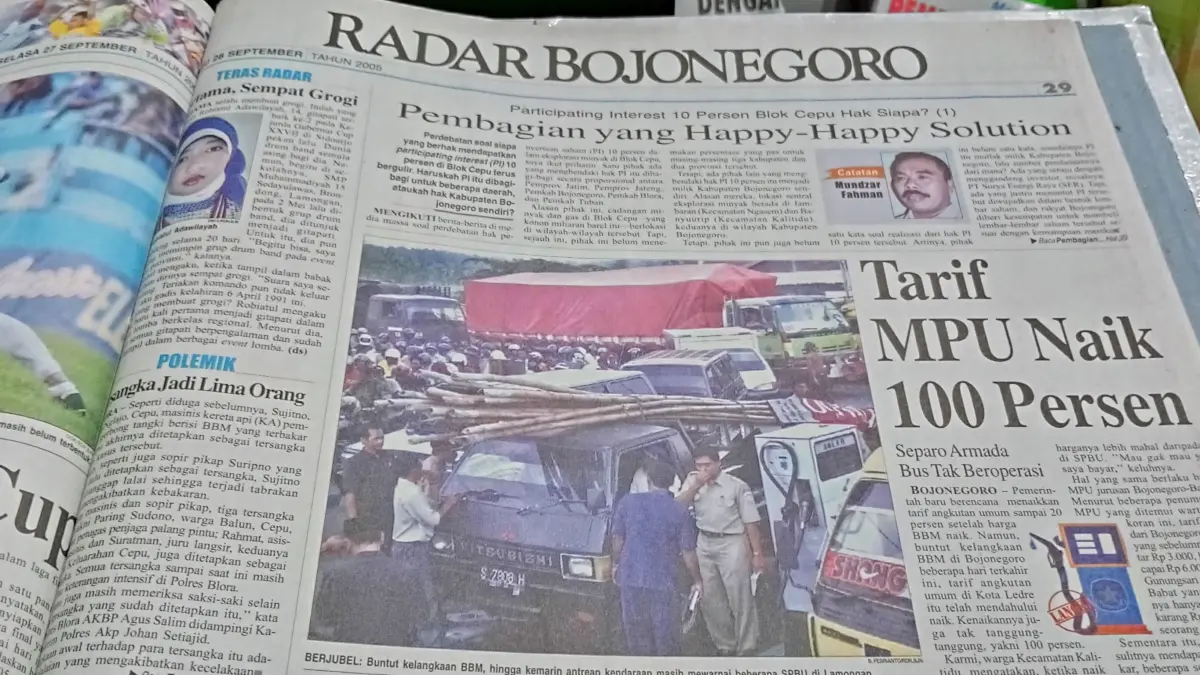 TARIF NAIK: Arsip Jawa Pos Radar Bojonegoro 28 September 2005 menyebutkan tarif angkutan umum di Kota Ledre telah mendahului kenaikan tarif naik 100 persen. (DOKUMEN RADAR BOJONEGORO)