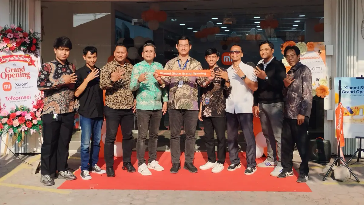 Grand opening Xiaomi Store Bojonegoro. (HAKAM ALGHIVARI/RADAR BOJONEGORO)