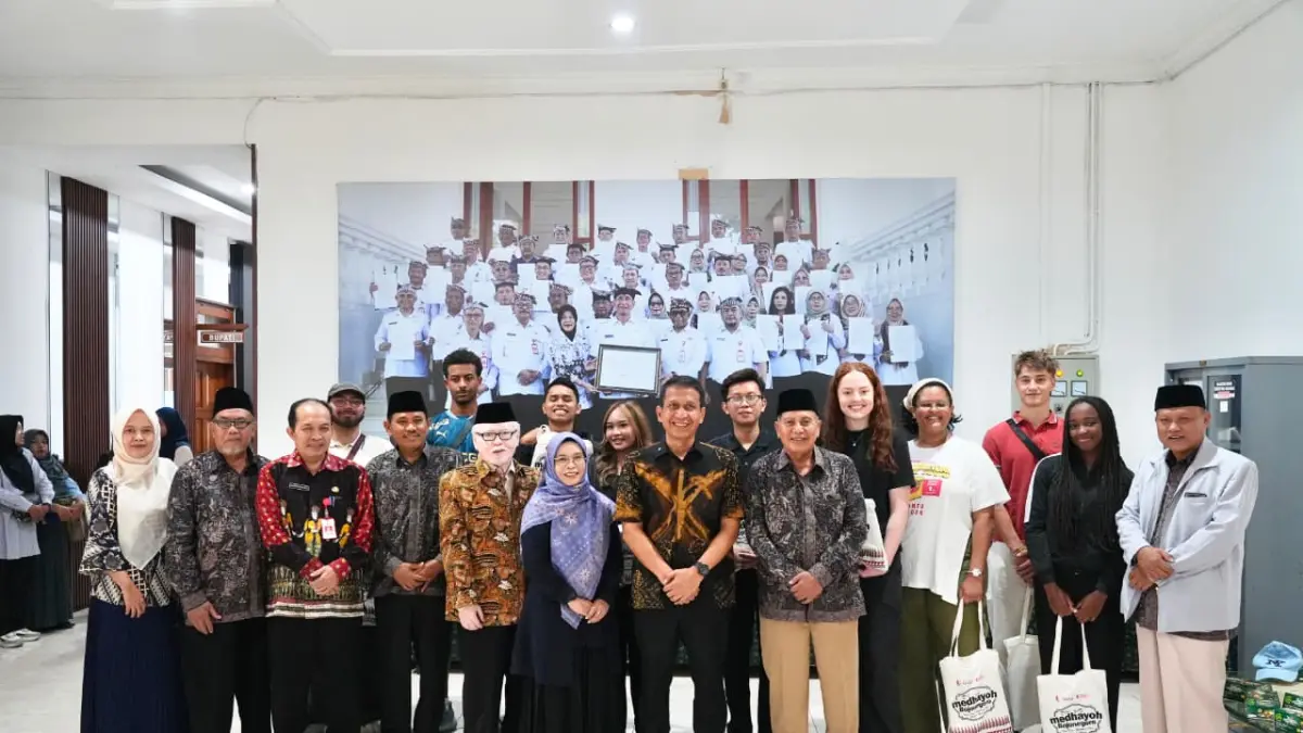 STIEKIA Bawa 10 Mahasiswa Internasional Temui Bupati Bojonegoro dalam Cultural Camp Batch 3