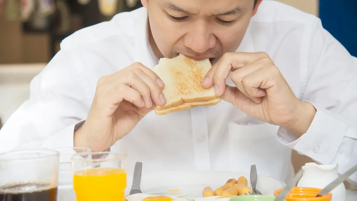 Sarapan dipercaya sebagian orang bisa menyebabkan berat badan naik. (MAGNIFIC/ANDHIKA FERIAWAN/RADAR BOJONEGORO)