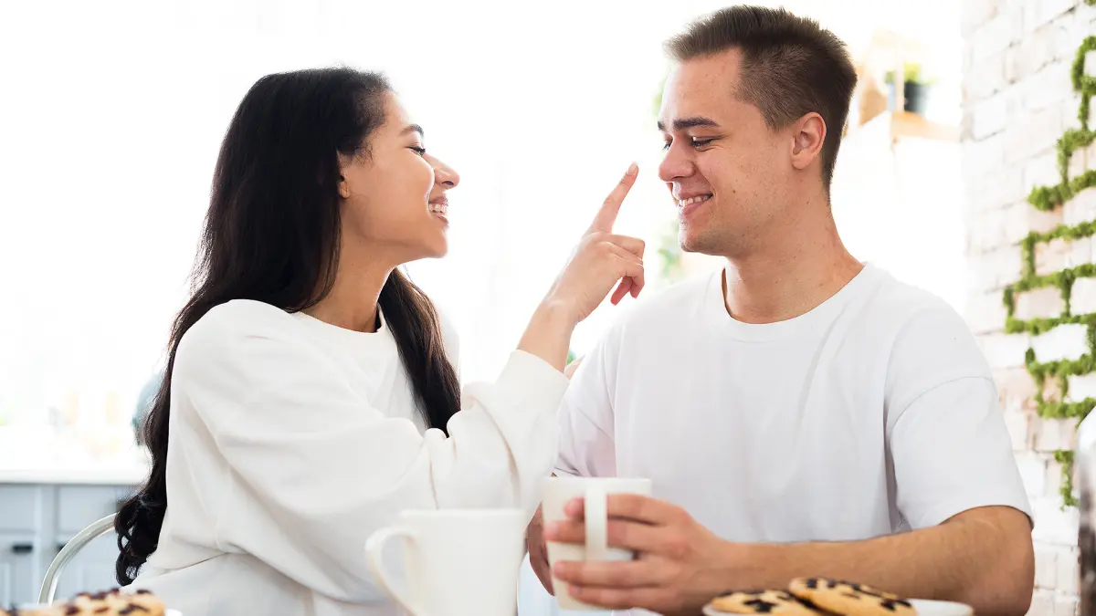 Love language yang diperlukan pasangan setelah menikah. (MAGNIFIC/ANDHIKA FERIAWAN/RADAR BOJONEGORO)