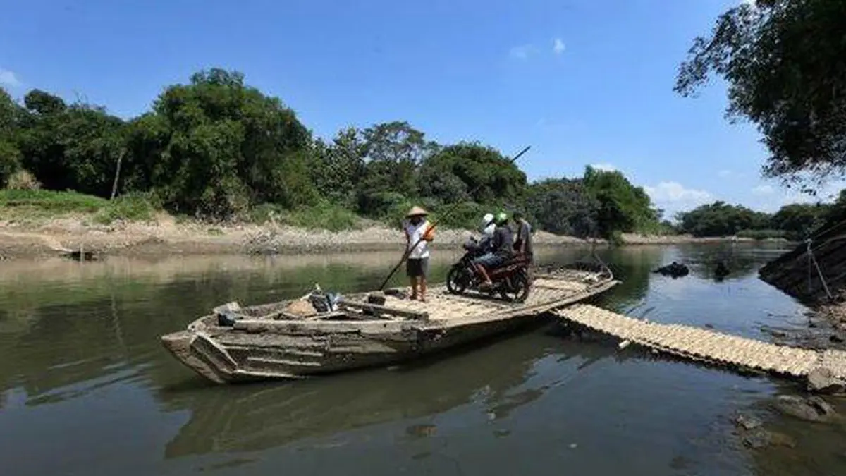 Bengawan Solo menjadi jalur perdagangan hingga transportasi. (ISTIMEWA/ANDHIKA FERIAWAN/RADAR BOJONEGORO)