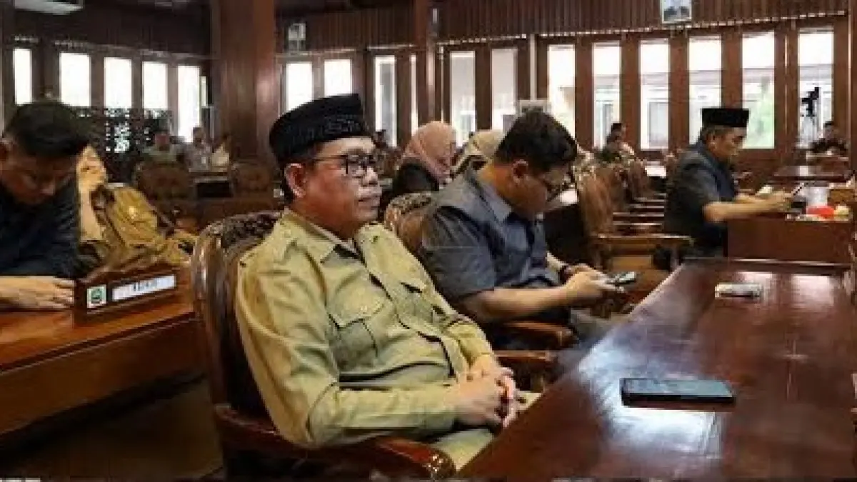 EFISIENSI: Dampak efisiensi anggaran. rapat paripurna DPRD Blora tanpa makan dan minum.