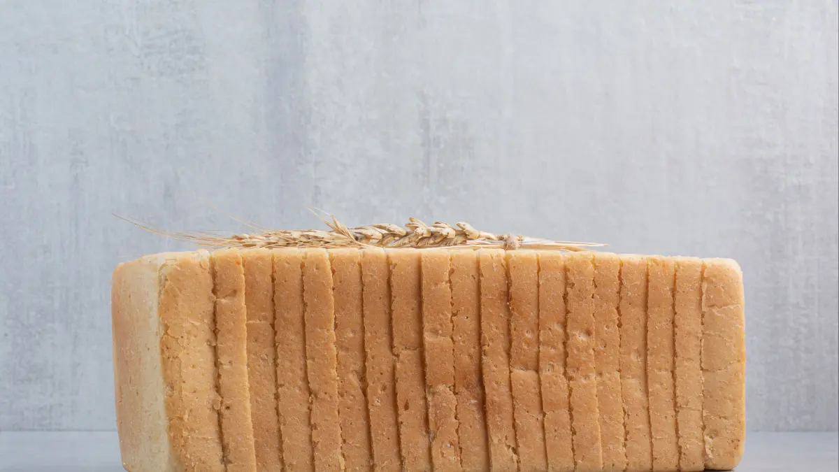 Jangan Buang Pinggiran Roti Sisa, Sulap Jadi Puding Roti Kukus yang Lembut