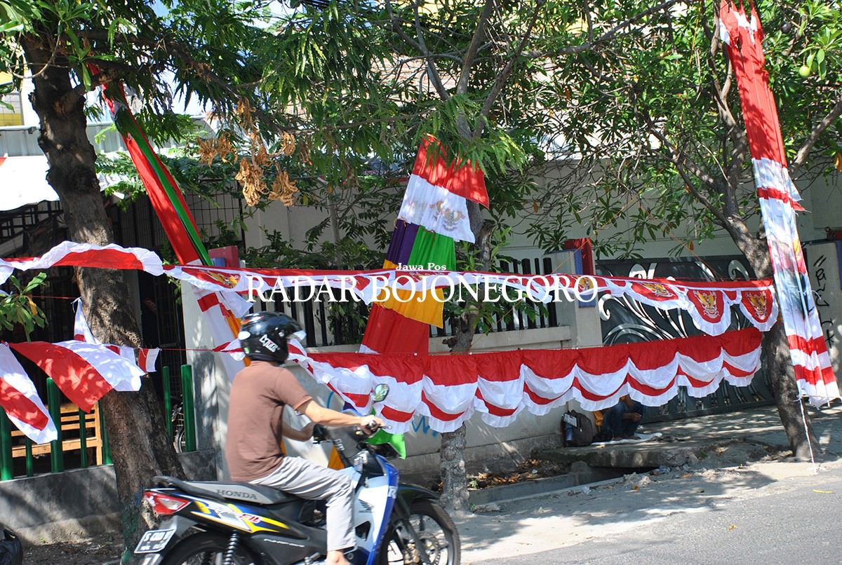 bendera-agustusan-mulai-marak