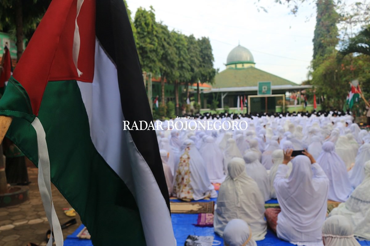 ternyata-ini-yang-dilakukan-ratusan-siswa-sdit-di-tuban