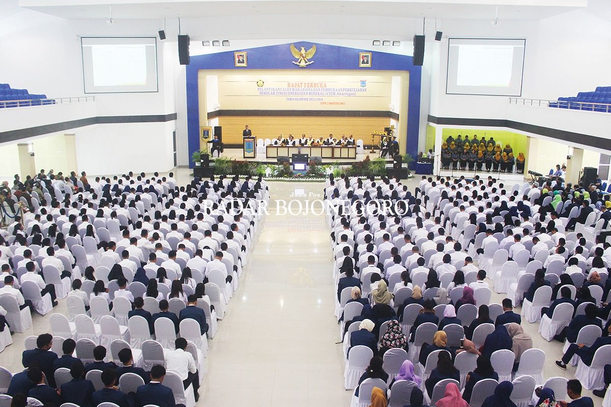stem-akamigas-lantik-380-calon-mahasiswa-baru