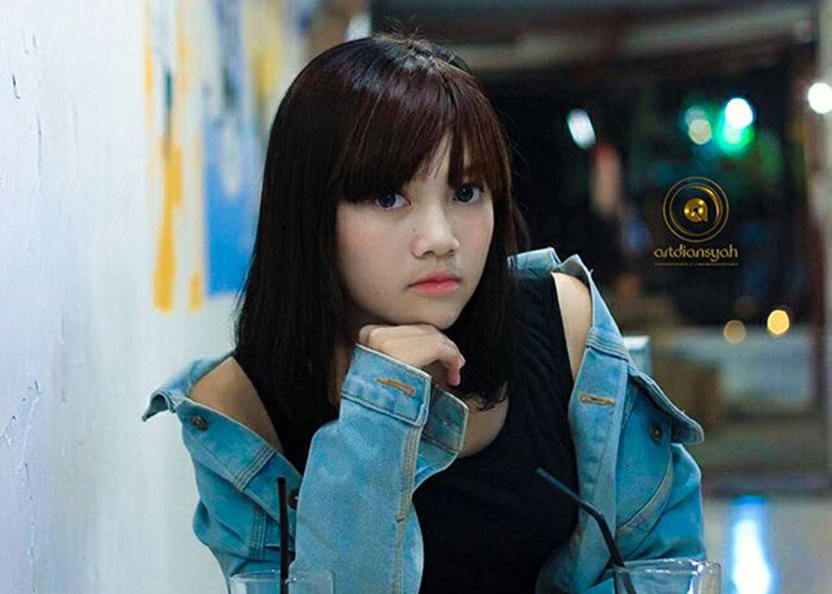 sintia-ike-nurdiana-selebgram-muda-asal-bojonegoro