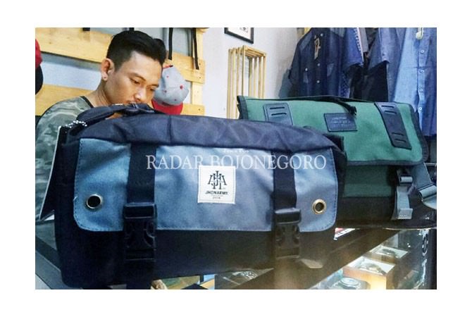 permintaan-sling-bag-didominasi-remaja