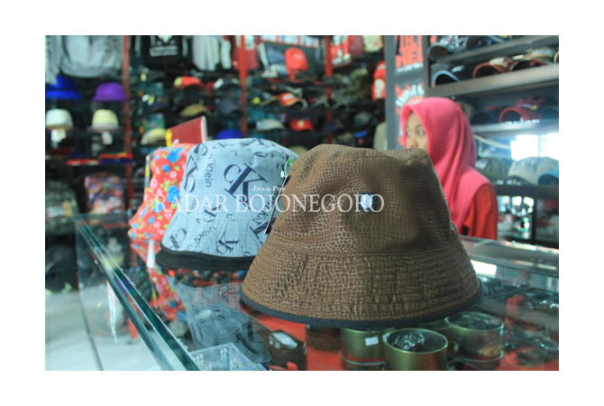 bucket-hat-diminati-pehobi-outdoor