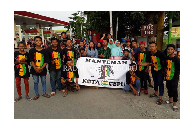 melihat-komunitas-musik-reggae-di-cepu-menyerukan-lagu-perdamaian