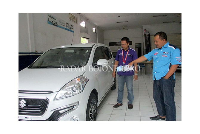 Diler Incar Konsumen Perusahaan 