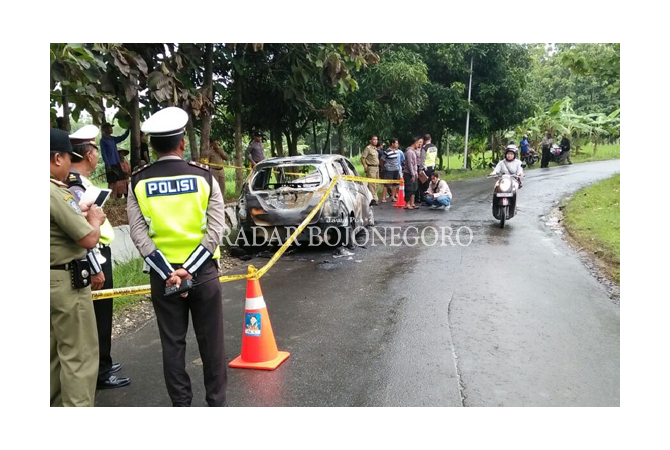 Mobil Bidan Ludes Terbakar 