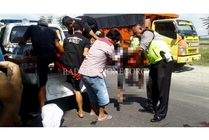 Diduga Ceroboh, Pelajar Dilindas Bus