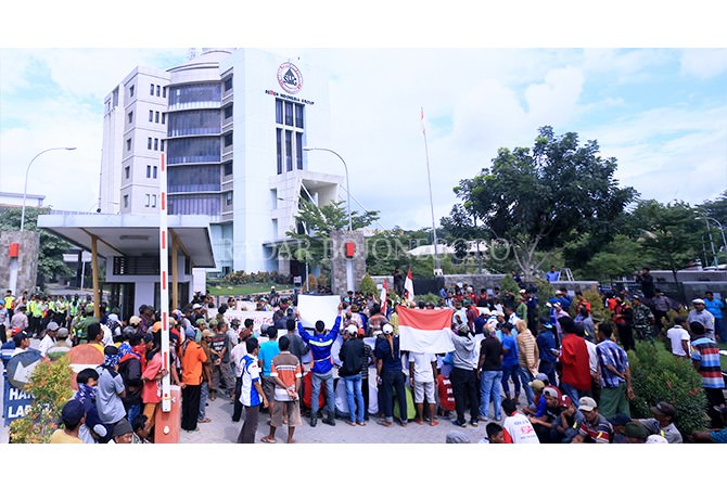 Kantor Semen di Demo, Ini Penyebabnya