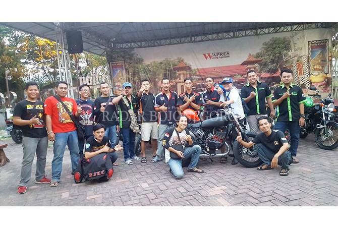 Komunitas Motor RX King, Keliling Nusantara Buktikan Tidak Ugal-Ugalan