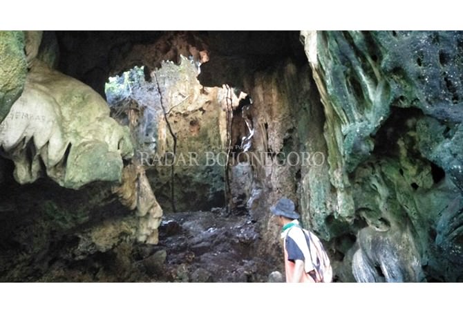 Menelusuri Gua di Perbatasan Bojonegoro-Nganjuk