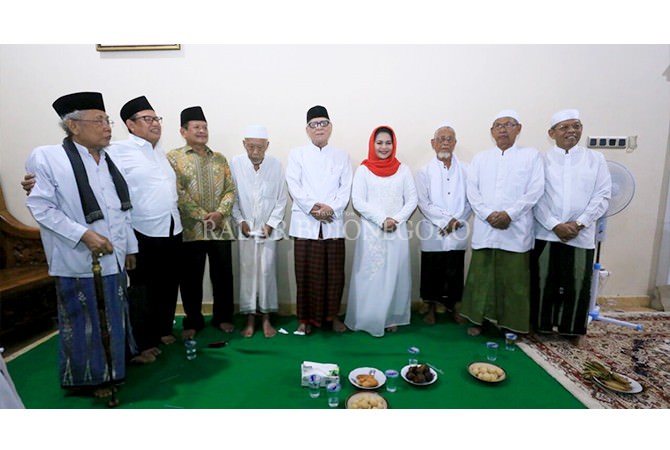 Meneruskan Akhlak Soekarno yang Dekat Ulama-Kiai