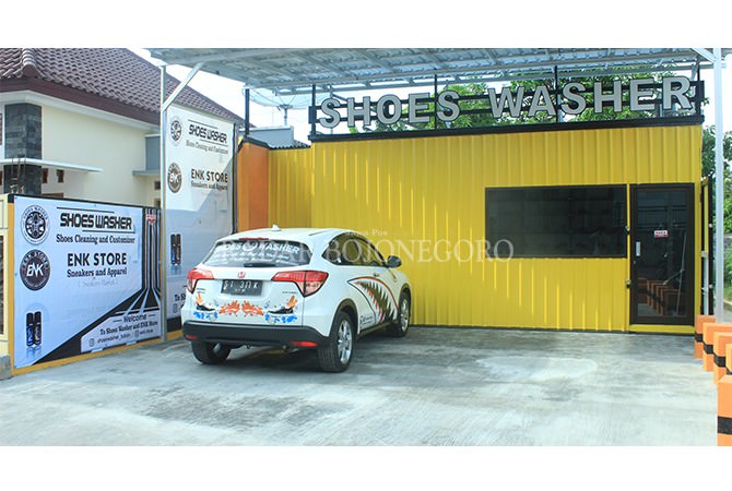 Satu-Satunya Outlet Sepatu Ori di Bawah Harga Retail