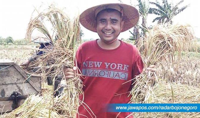 Budi Satria Maulana, Petani Gaul Ajak Bertani lewat Medsos