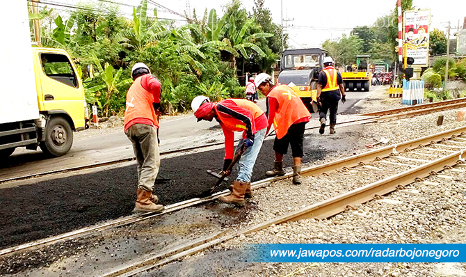 Perbaikan Jalur Mudik Dikebut