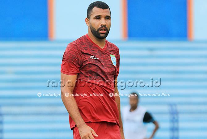 Debut Jairo, Arif Satria Masih Mis - Mis